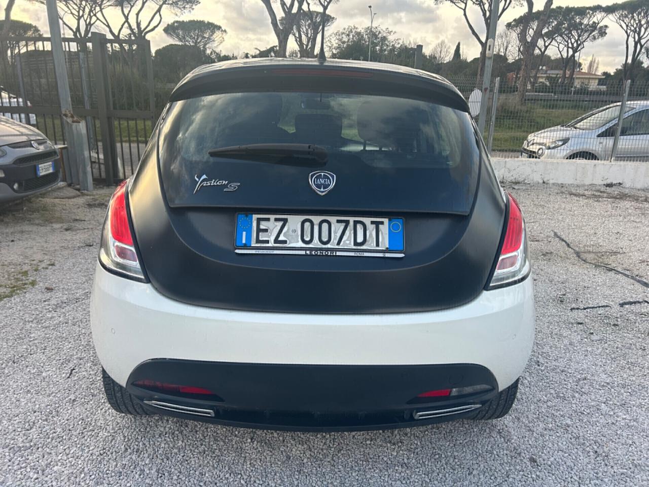 Lancia Ypsilon Momo Design 69 cv s