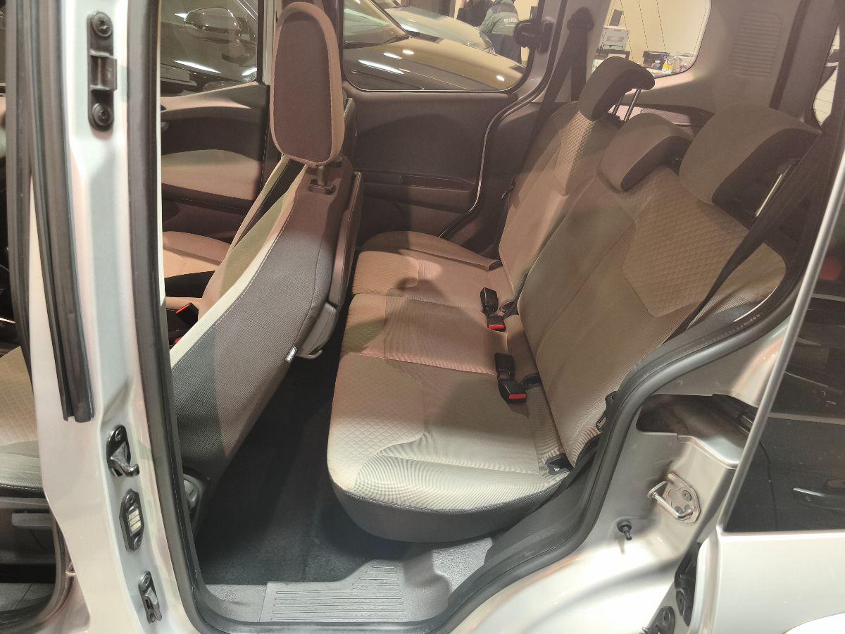 FORD - Tourneo Courier 1.5 TDCI 95 CV Titanium 5 Posti Vettura