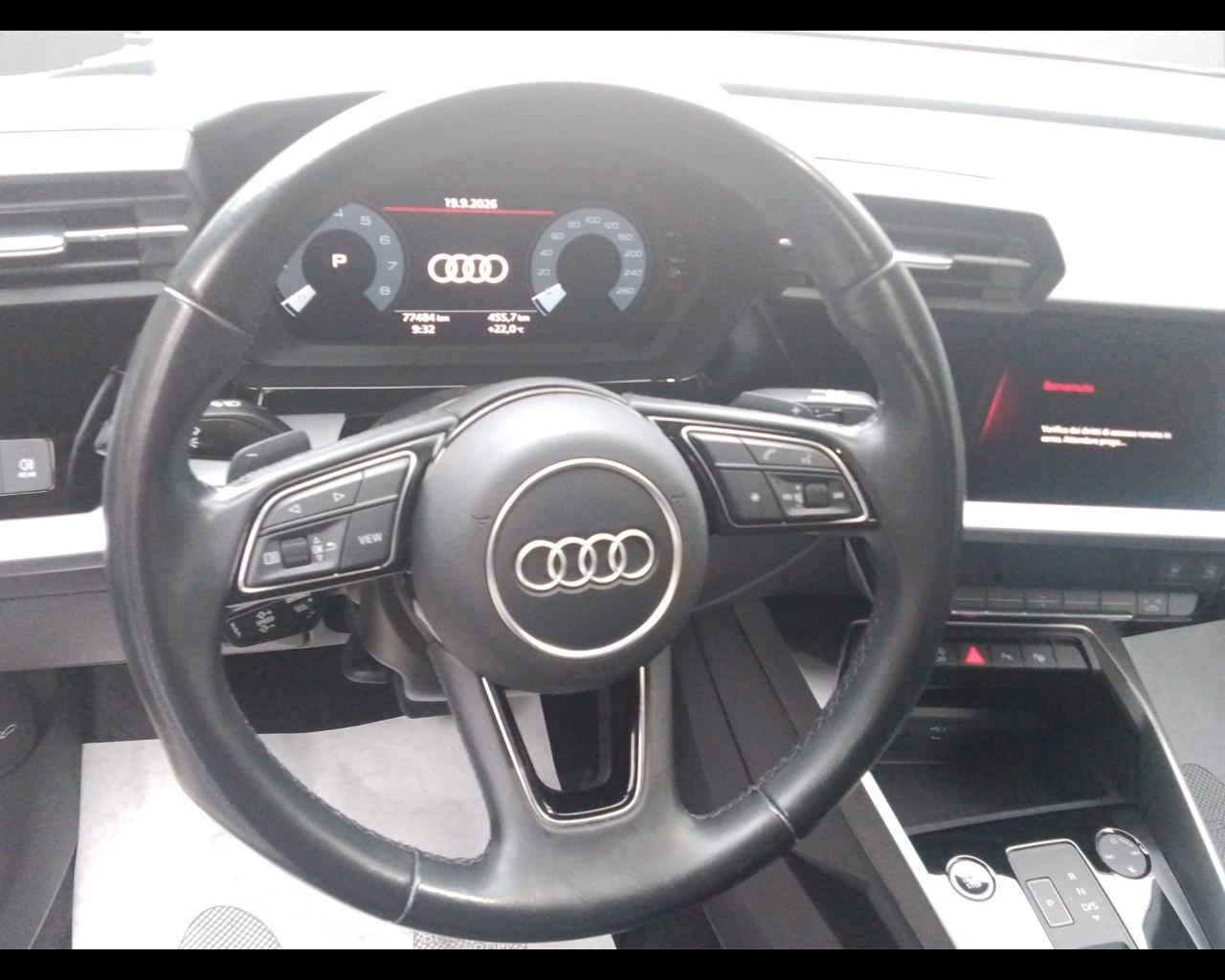 AUDI A3 4ª serie - A3 SPB 30 g-tron S tronic S line edition
