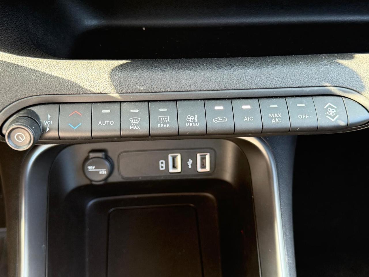 JEEP AVENGER 1.2 2024 Turbo 100 CV Longitude 19000KM