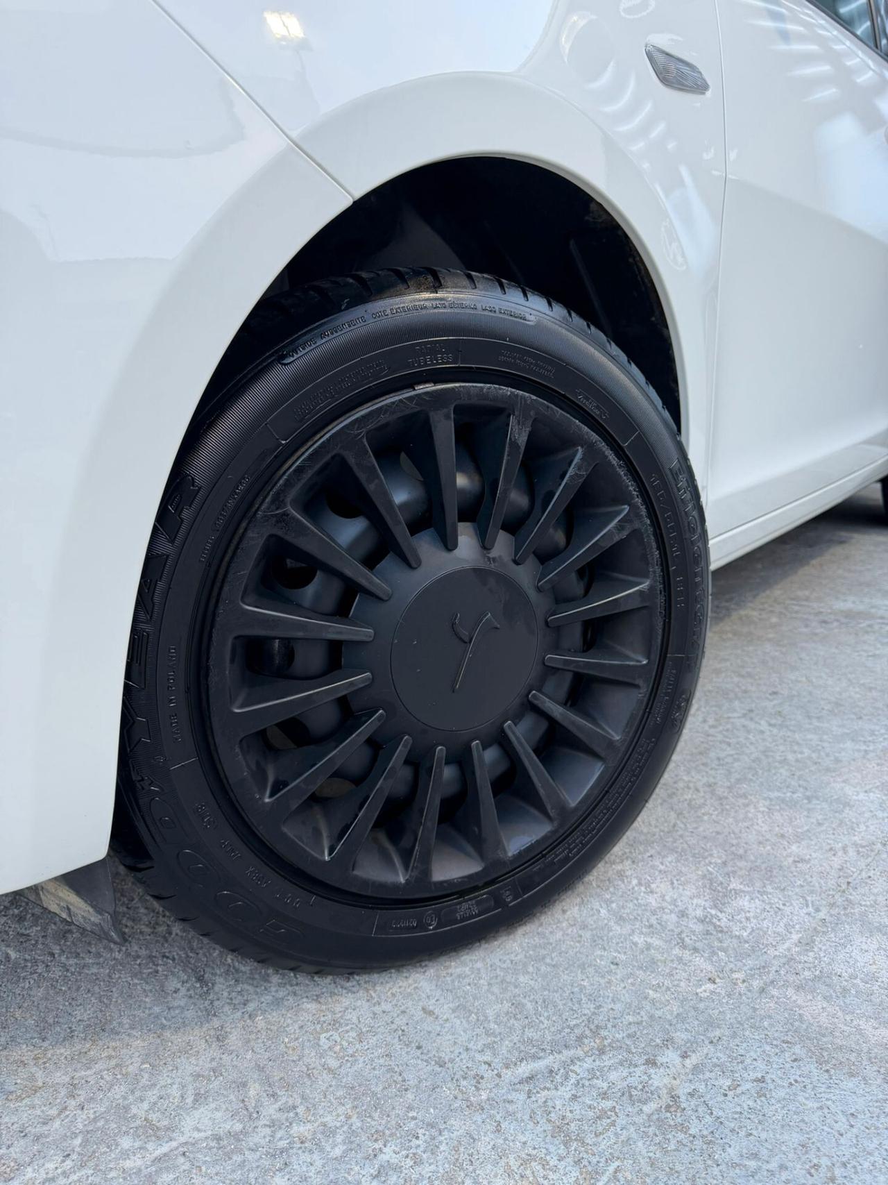 Lancia Ypsilon 1.2 69 CV 5 porte S&S Platinum