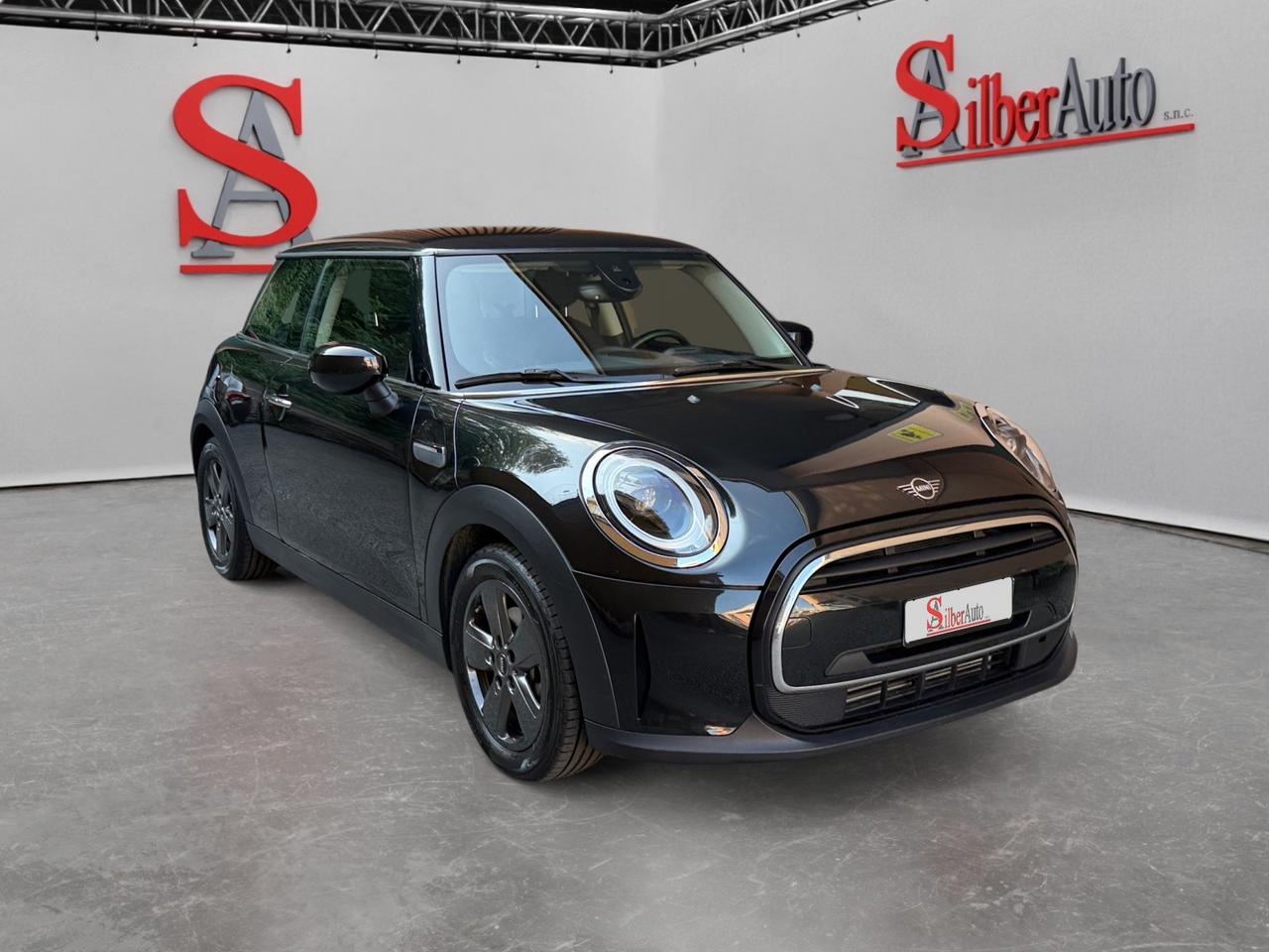 Mini 3 Porte Cooper Essential 1.5 Twin Power Turbo " Cambio Manuale "