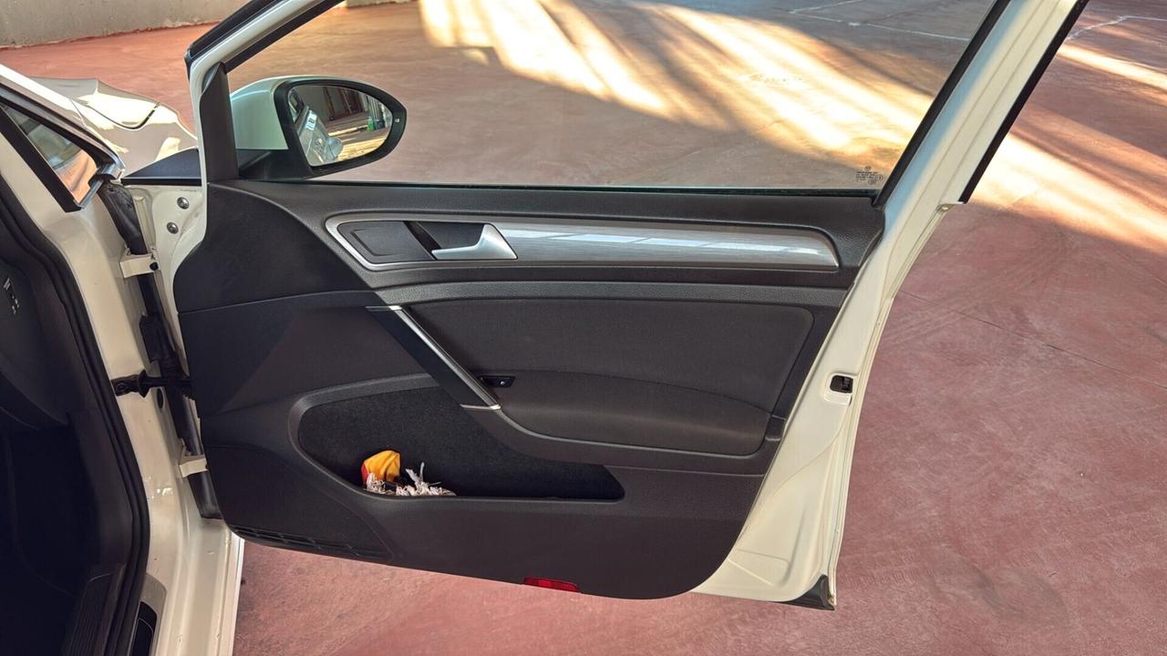 Volkswagen Golf 2.0 TDI 5p. 4MOTION Highline BlueMotion Technology