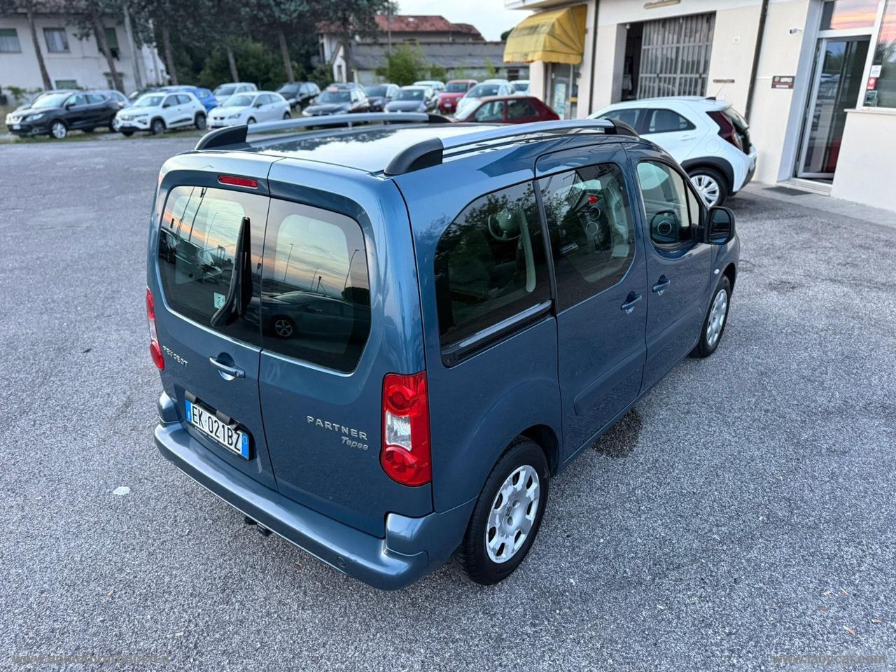 PEUGEOT Partner Tepee 1.6HDI 112CV Outdoor G.TRAINO