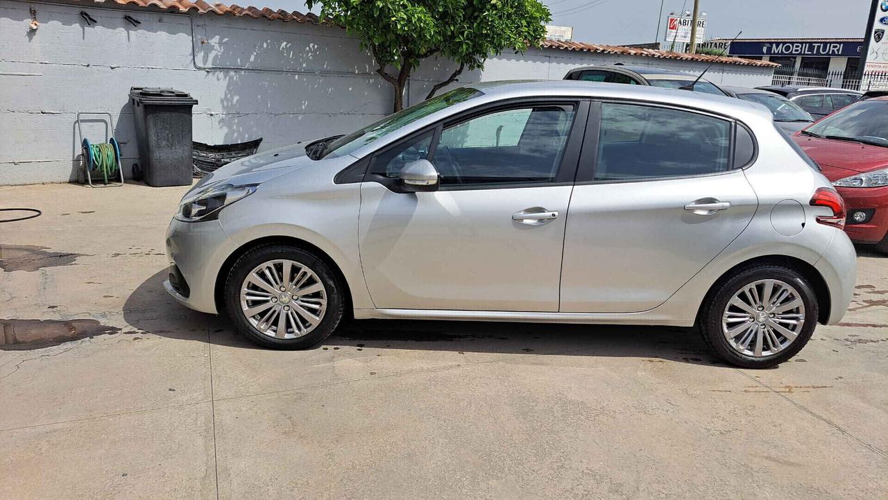 Peugeot 208 1.6 BlueHDi 75 Allure N1 4 Posti Autocarro