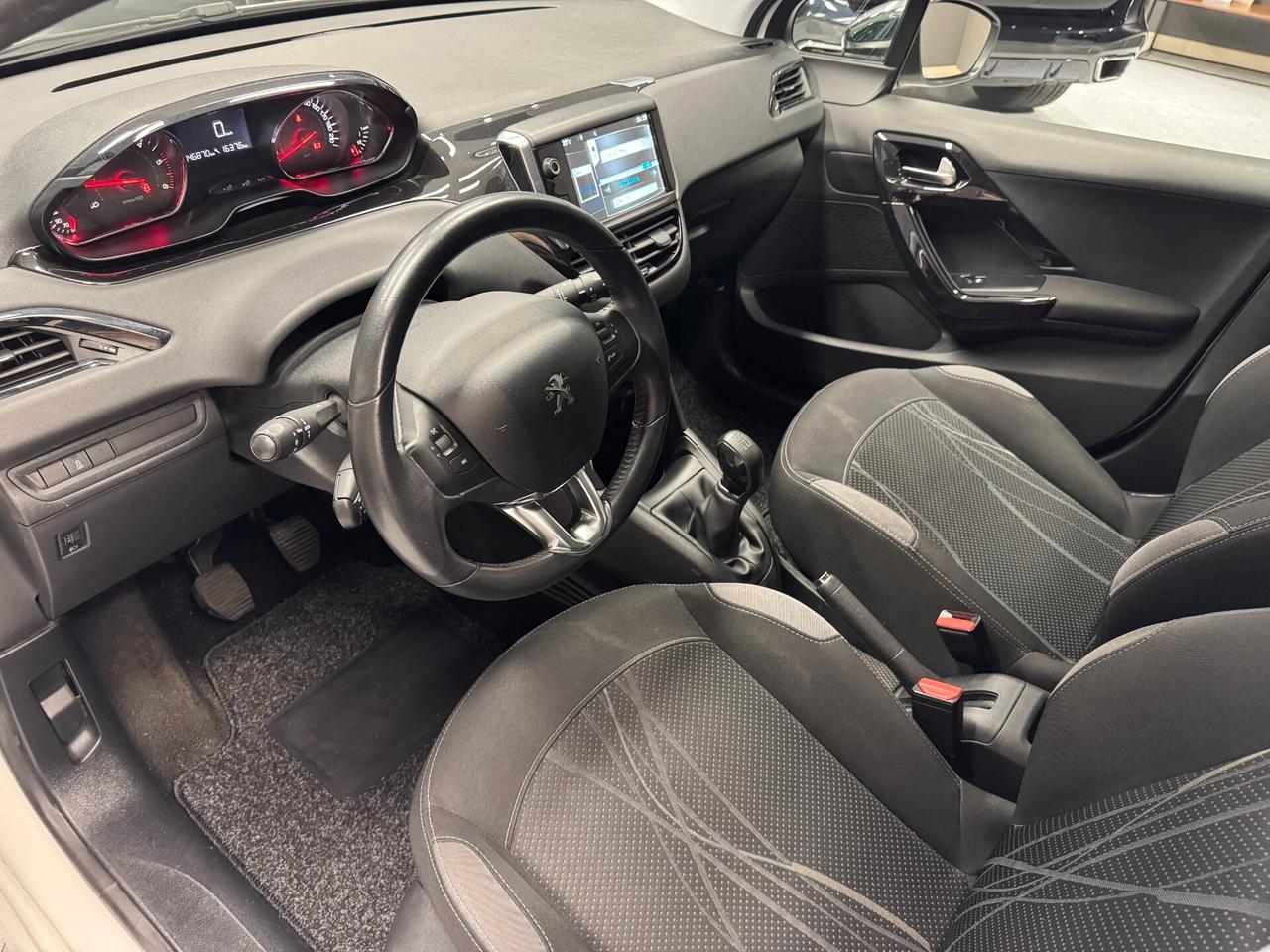 Peugeot 208 1.4 HDi 68 CV 5 porte Allure