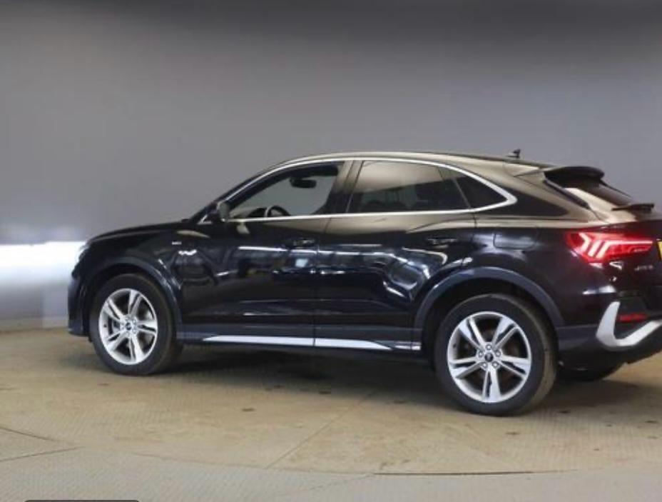 Audi Q3 35 TFSI Business Advanced-Rata 290€