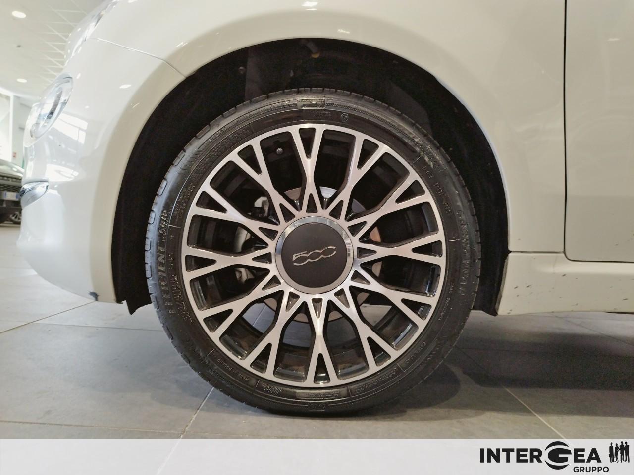 FIAT 500 1.0 hybrid Dolcevita 70cv - cerchio da 16"