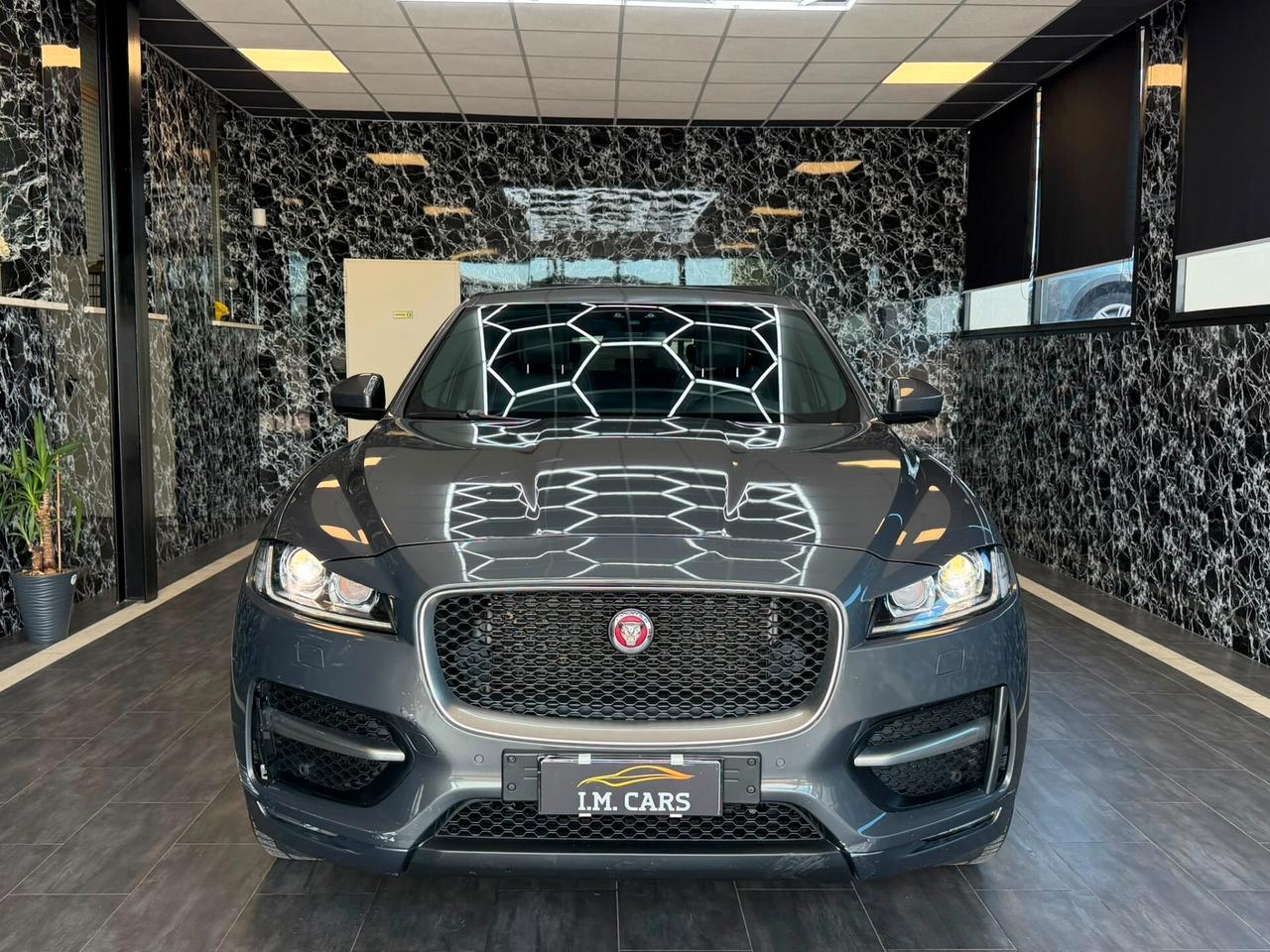 Jaguar F-Pace 3.0 D V6 300 CV AWD aut. R-Sport