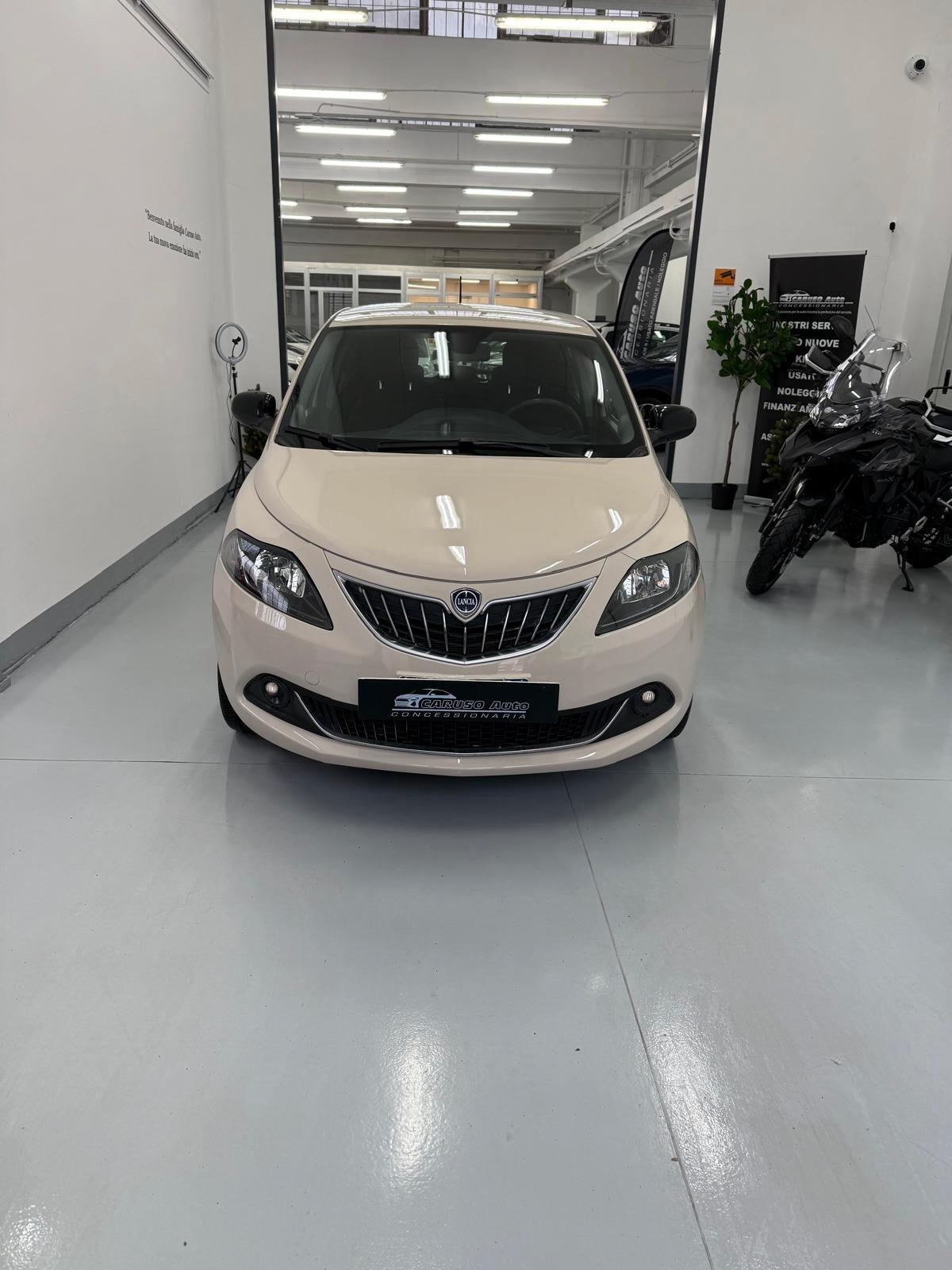 Lancia Ypsilon 1.0 FireFly 5 porte S&S Hybrid Ecochic Gold