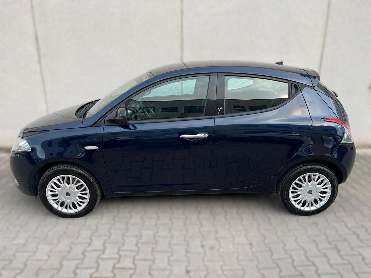 Lancia Ypsilon 1.2 69 CV 5 porte Gold
