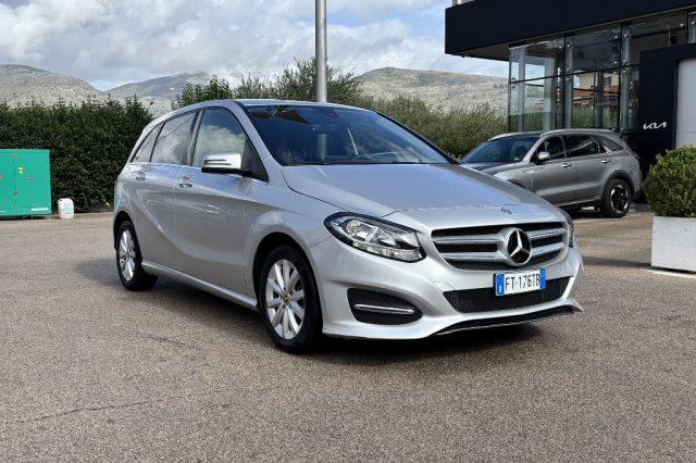 MERCEDES-BENZ B 180 d Automatic Business