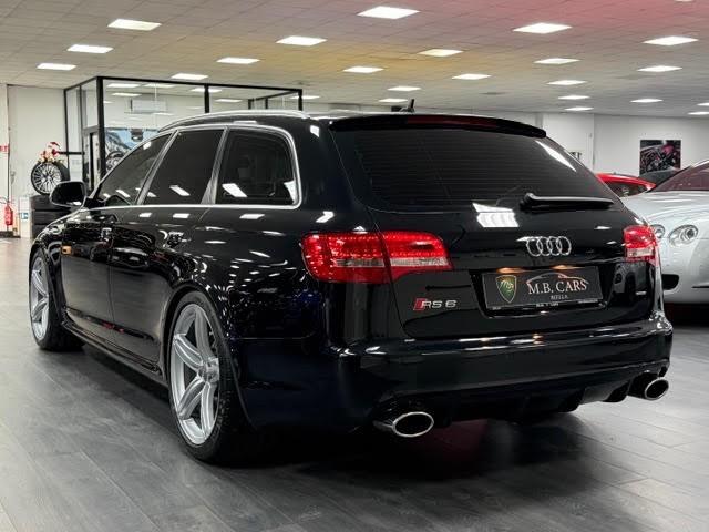 Audi RS6 RS6 Avant 5.0 V10 fsi quattro tiptronic