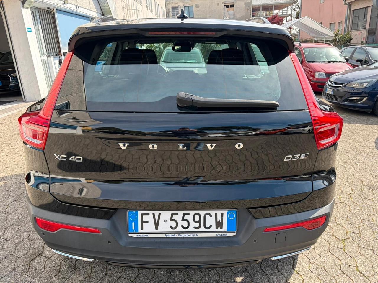 Volvo XC40 D3 Geartronic R-design*EURO6*NAVI