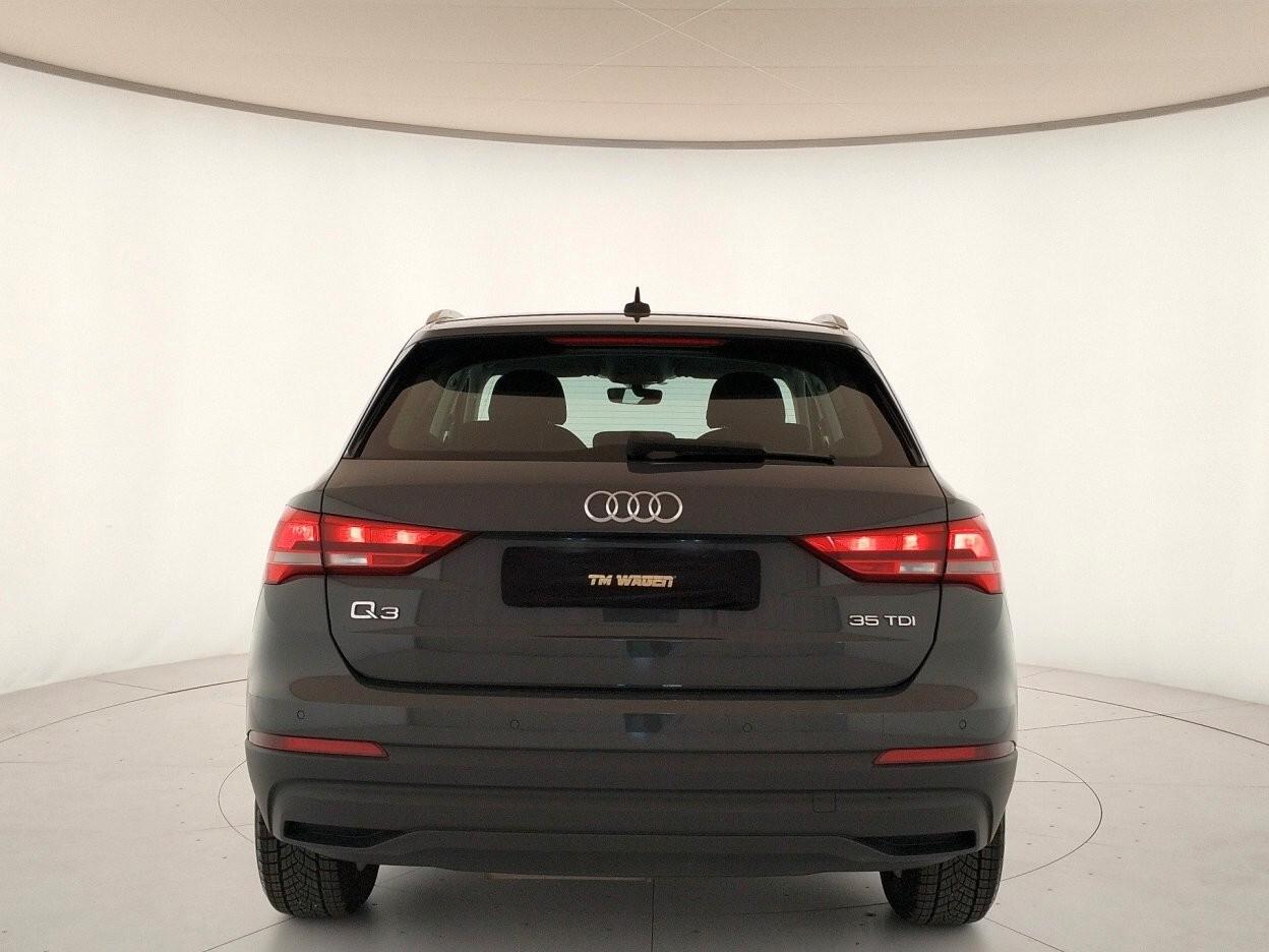AUDI Q3 35 2.0 tdi Business s-tronic - IVA ESPOSTA