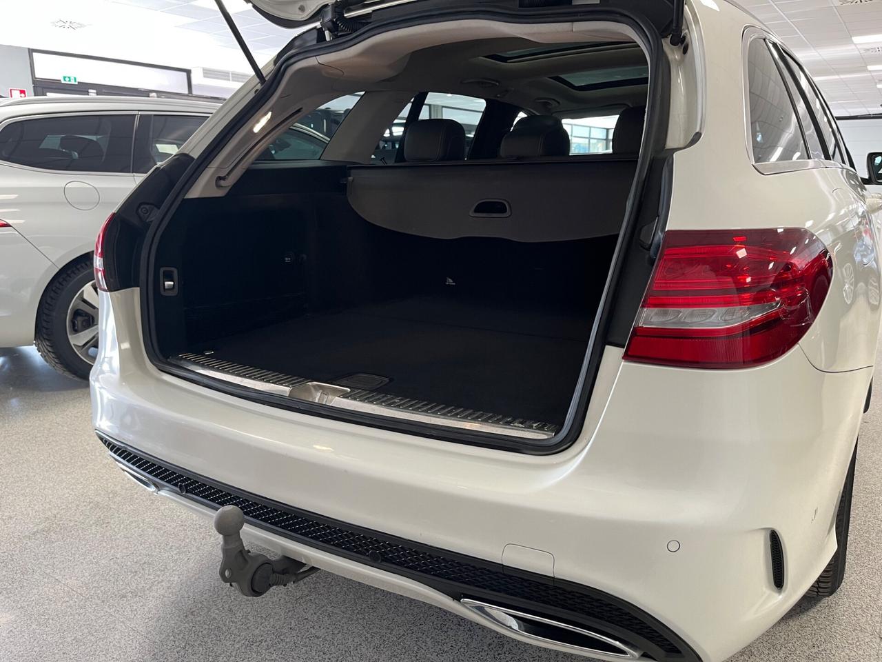 Mercedes C 220 d 170cv AMG 4Matic Auto Premium