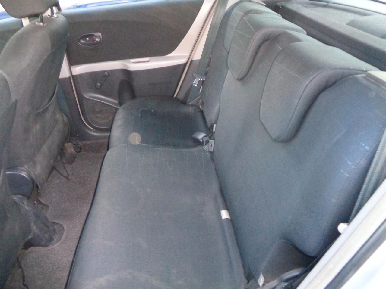 Toyota Yaris 1.0 5 porte Sol