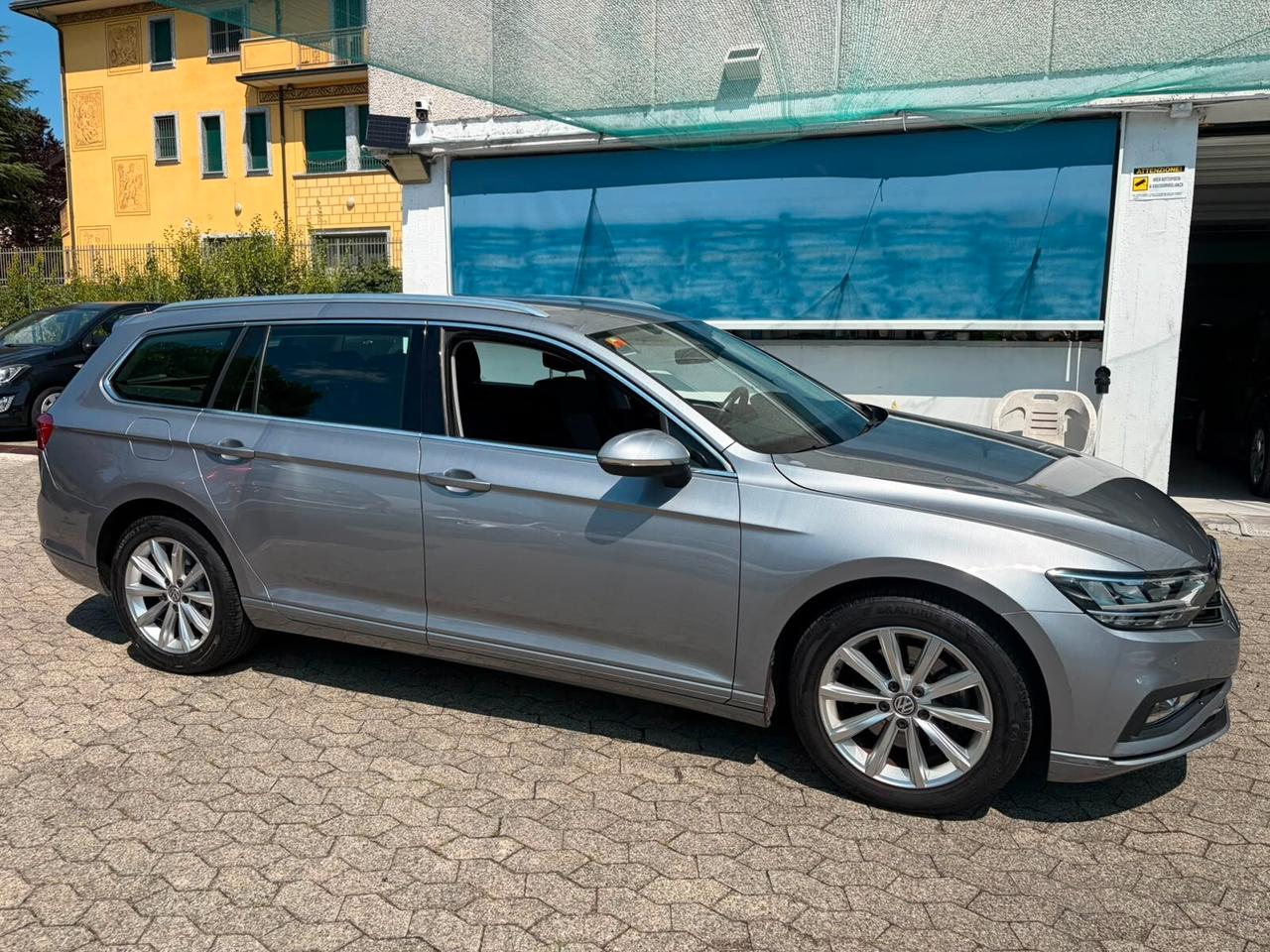 Volkswagen Passat Variant 1.5 TSI ACT DSG Business