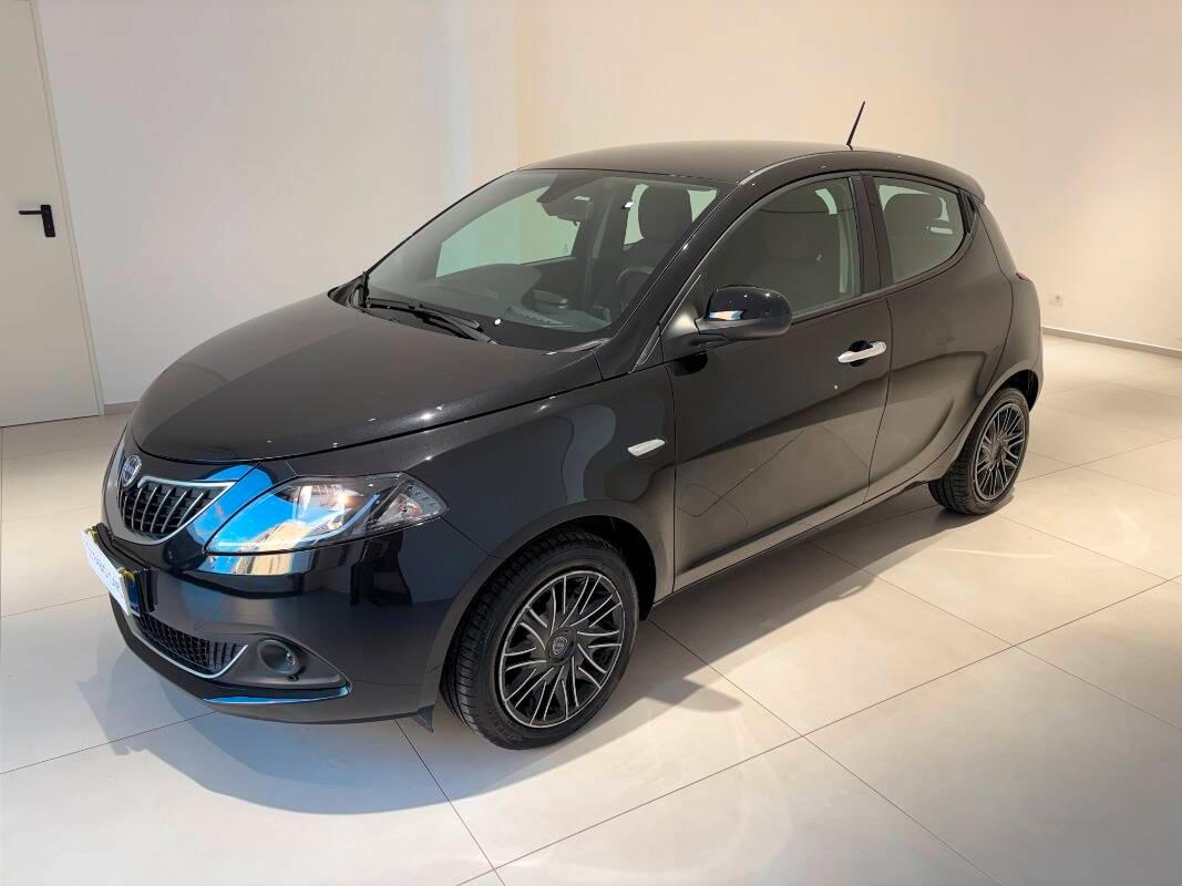 Lancia Ypsilon III 1.0 firefly hybrid Gold s&s 70cv 5p.ti