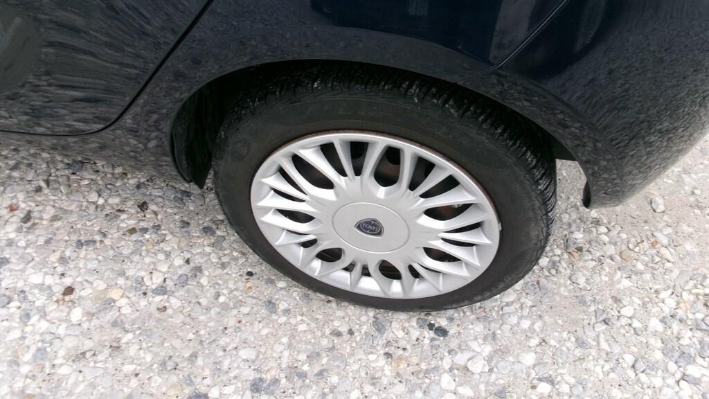 Lancia Ypsilon 5 Porte 1.2 Gold