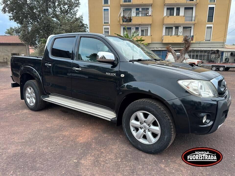 Toyota Hilux Toyota Hi Lux 3.0 D-4D Double Cab '' Sol''