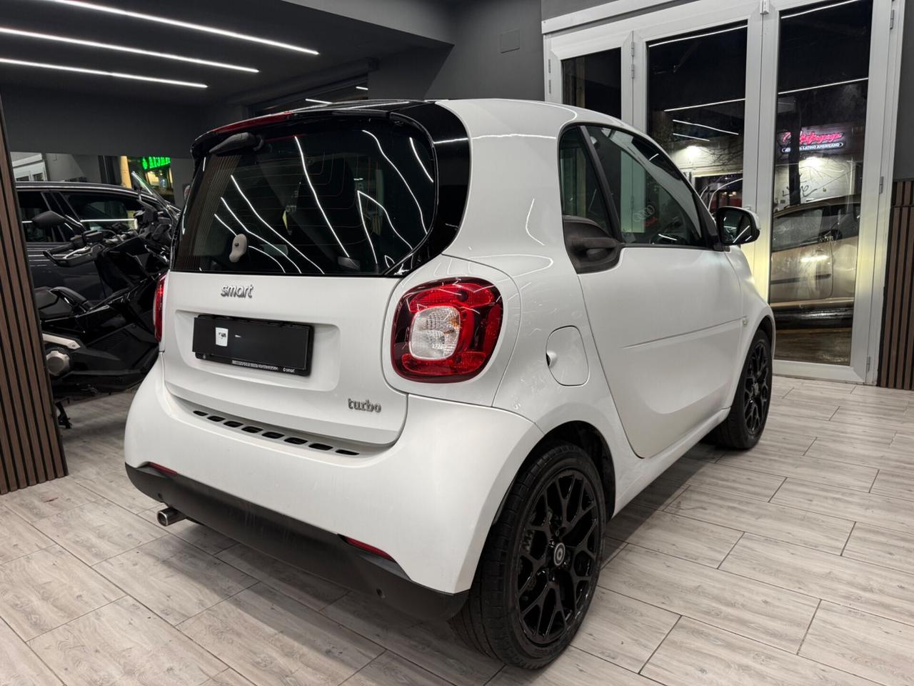 Smart ForTwo 90 0.9 Turbo Prime Parisblue Navi-Kamera-Led