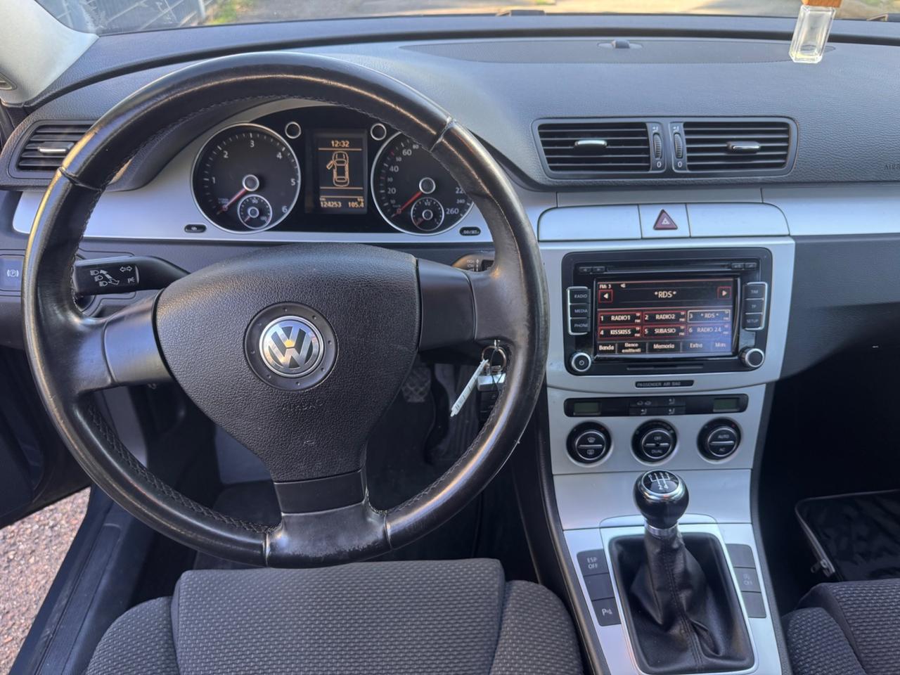 Vw Passat 2.0 TDI 110CV neopaten garanzia 12 mes