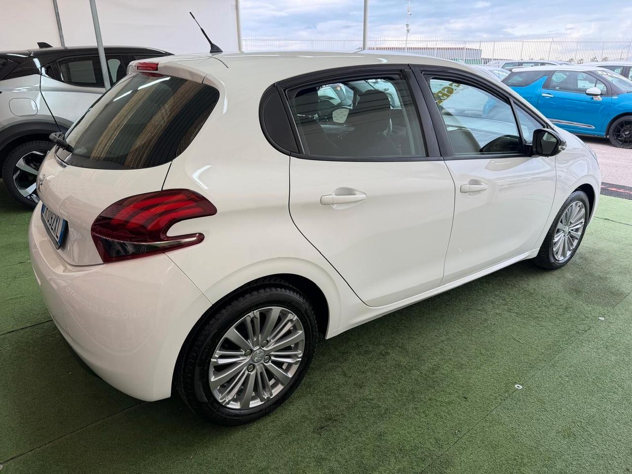 PEUGEOT 208 1.6 DIESEL 75CV