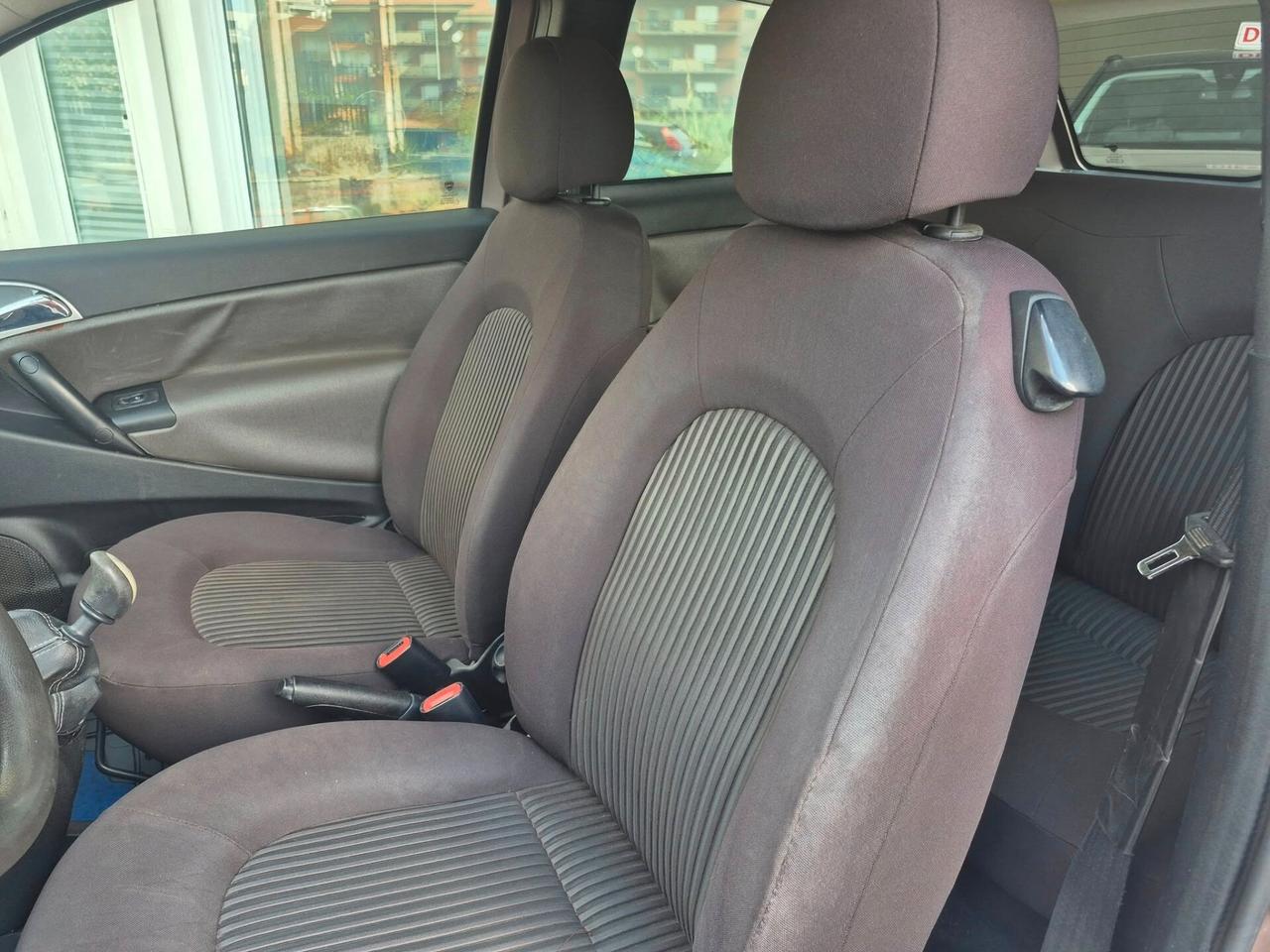Lancia Ypsilon 1.2 69 CV Diva OK NEOP