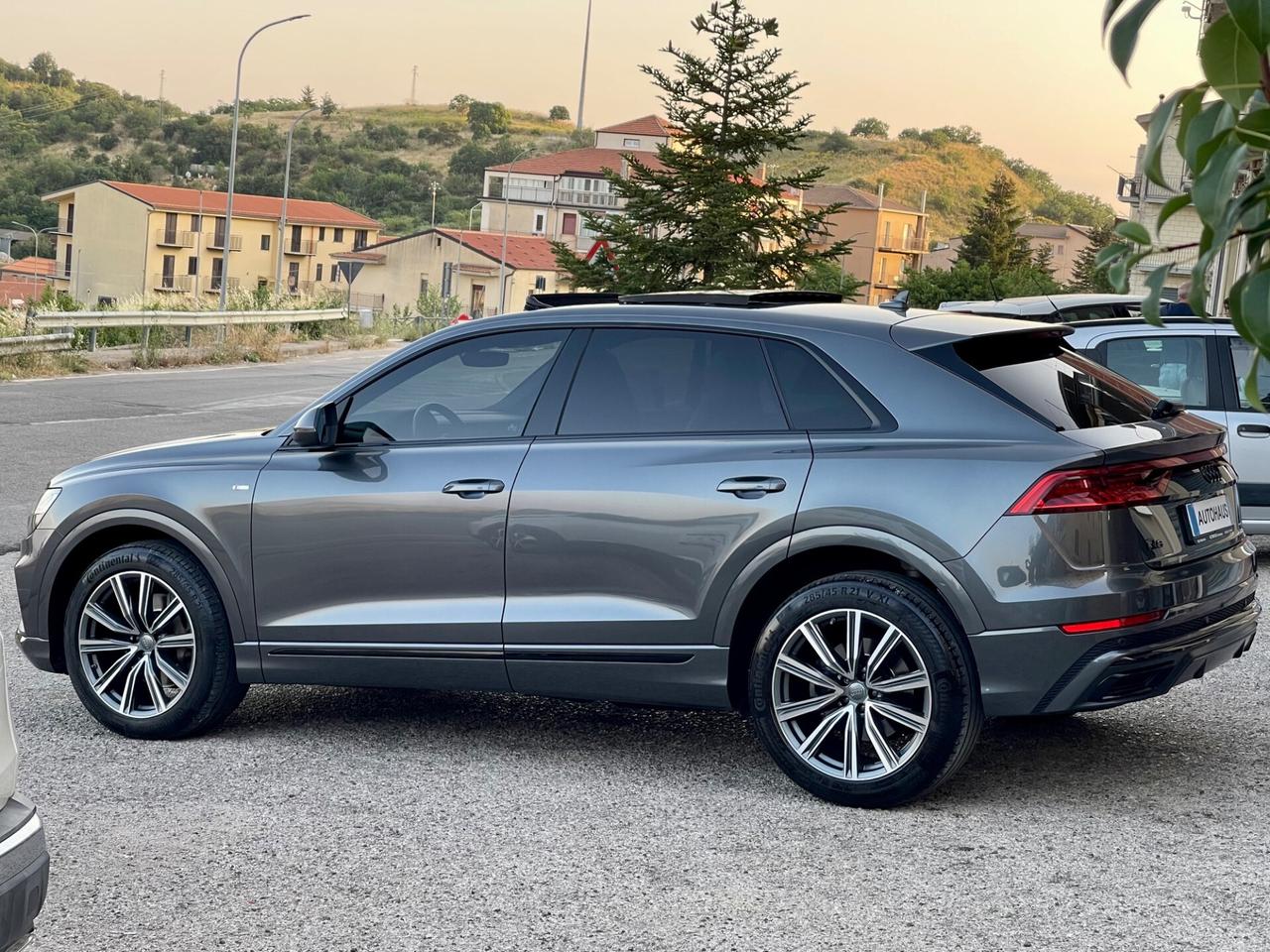 Audi Q8 50 TDI 286 CV Quattro S-Line IVA ESPOSTA