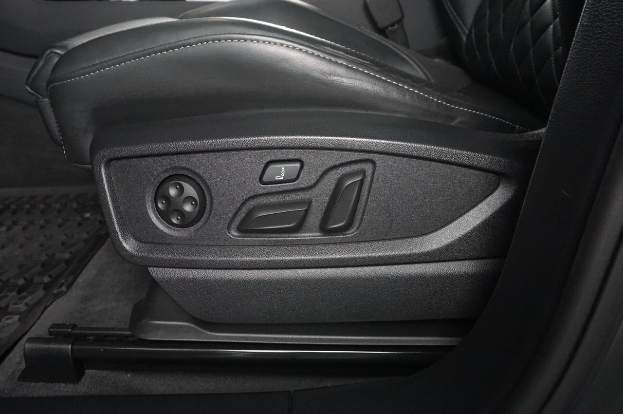 Audi SQ5 SPB TDI quattro tiptronic sport attitude