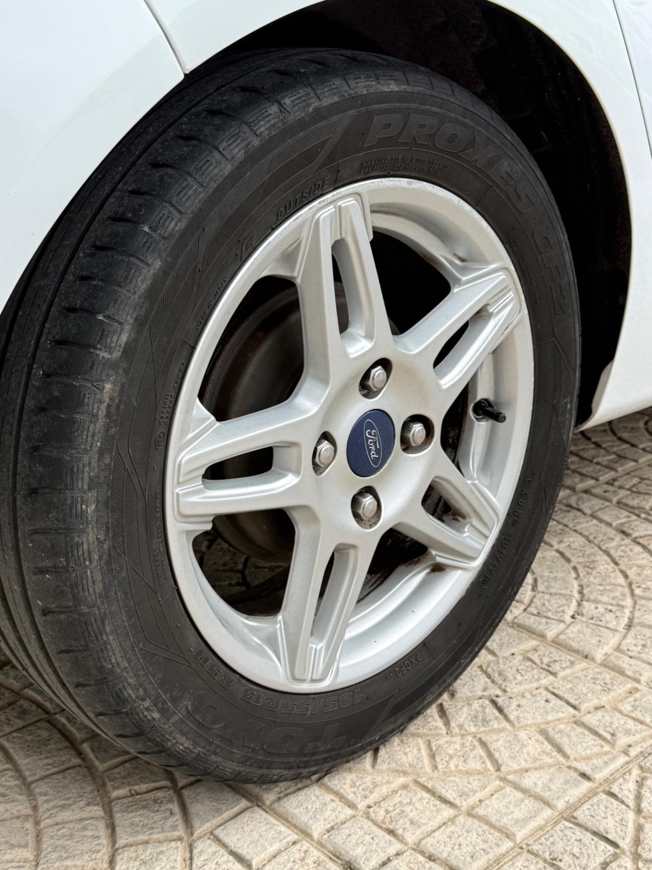 Ford Fiesta 1.5 TDCi 75CV 5 porte Black & White Edition