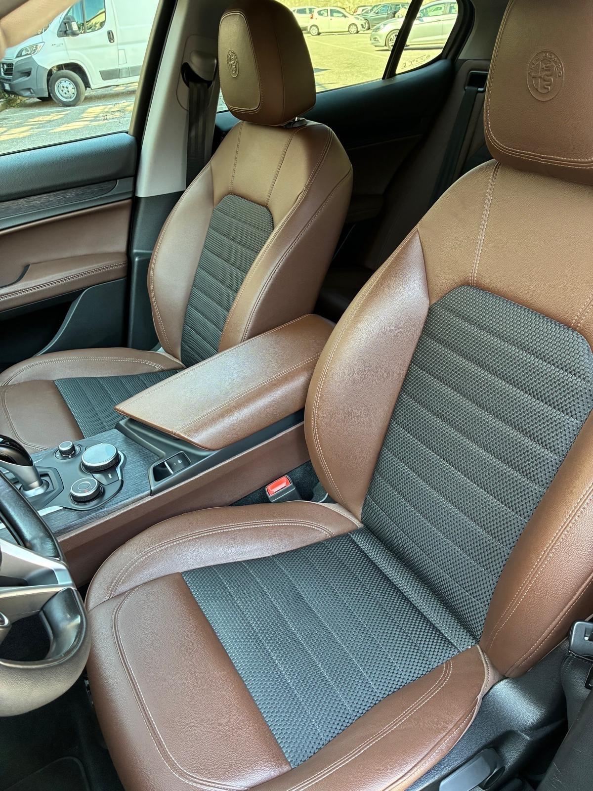 Alfa Romeo Stelvio 2.2 Turbodiesel 190 CV AT8 RWD Super