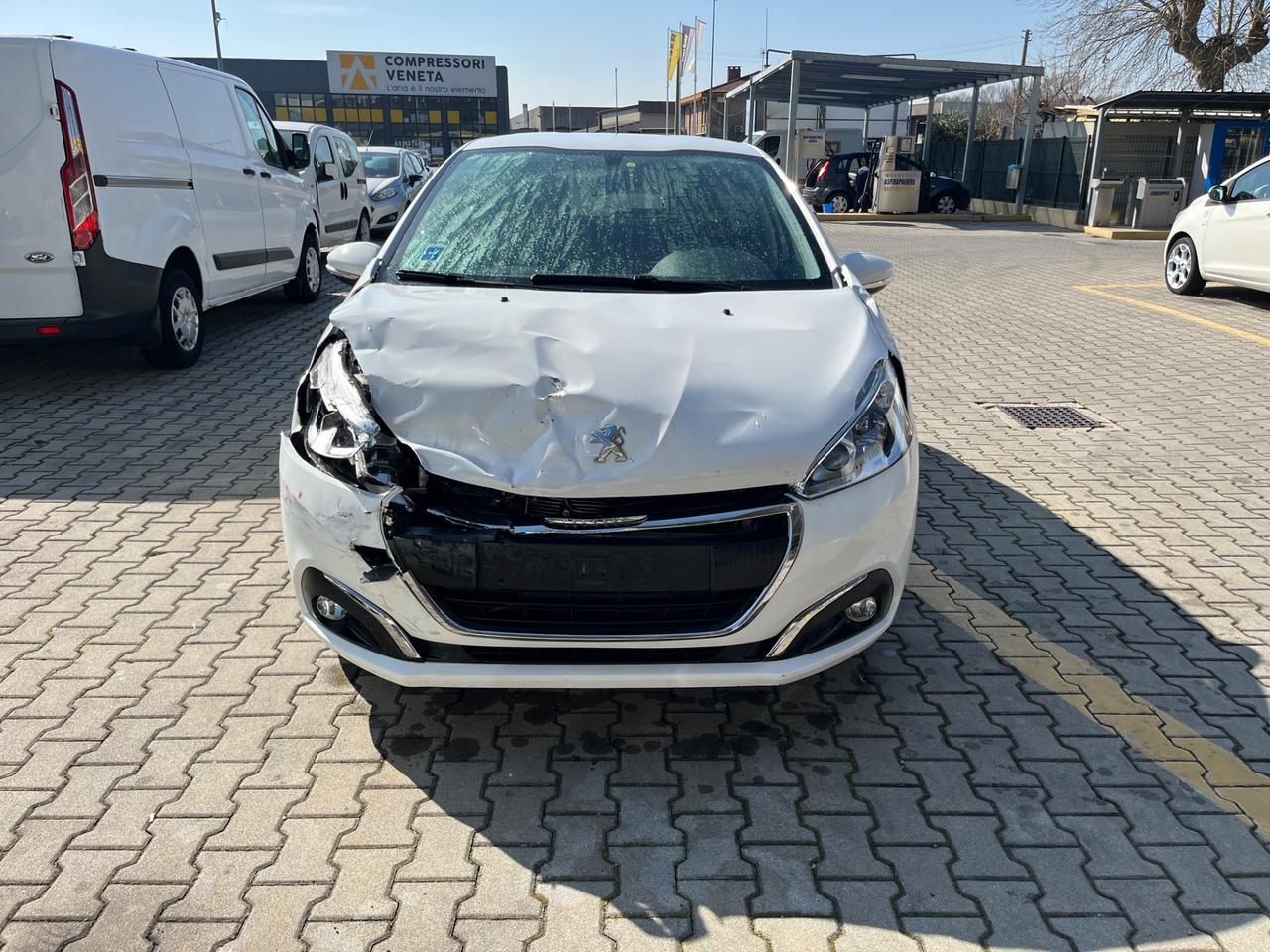 Peugeot 208 BlueHDi 75 3 porte Allure