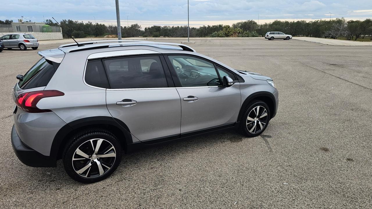 Peugeot 2008 BlueHDi 100 Allure