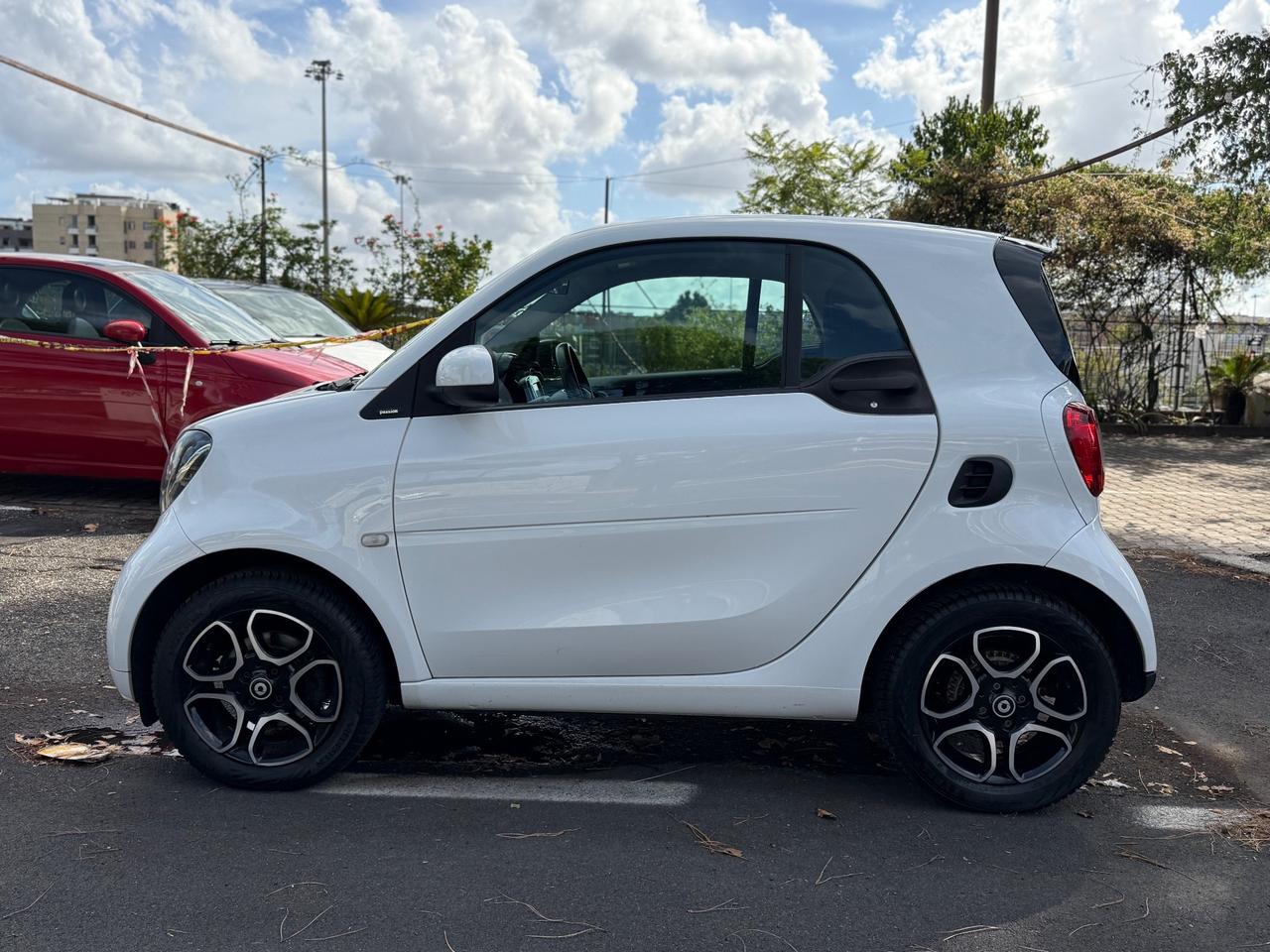 Smart ForTwo 1.0 71cv Coupe Clima cambio Auto Navi