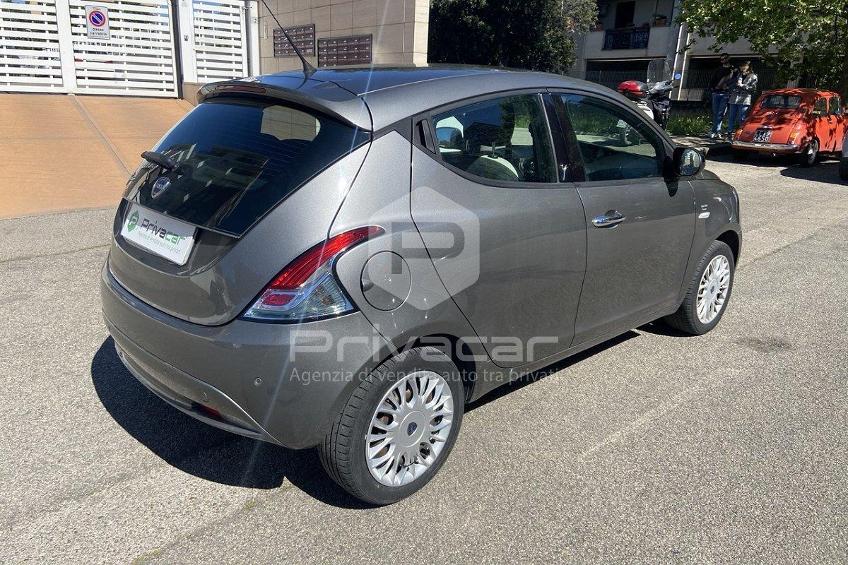 LANCIA Ypsilon 1.2 69 CV 5 porte Silver
