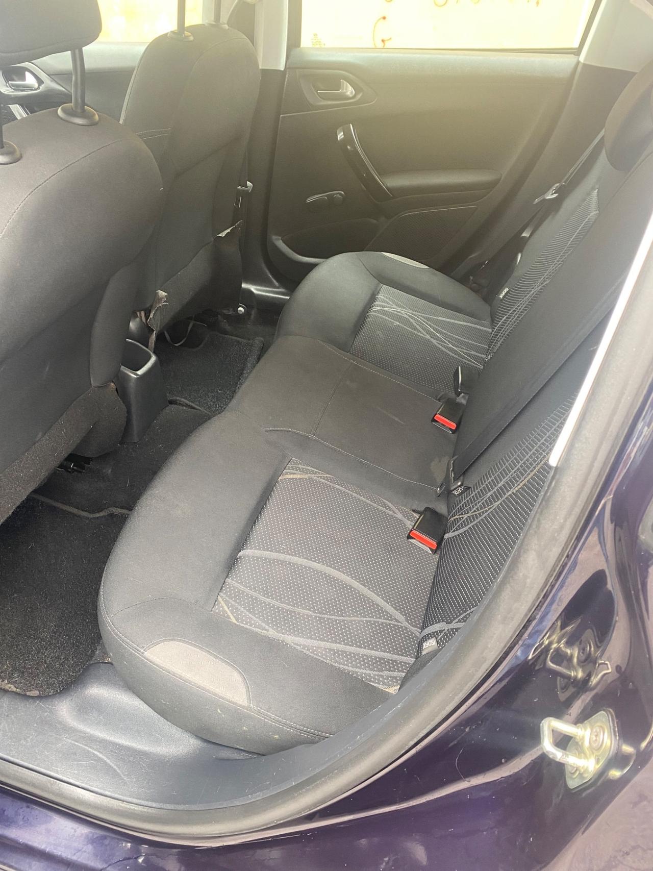 Peugeot 208 1.4 HDi UNICO PROPRIETARIO