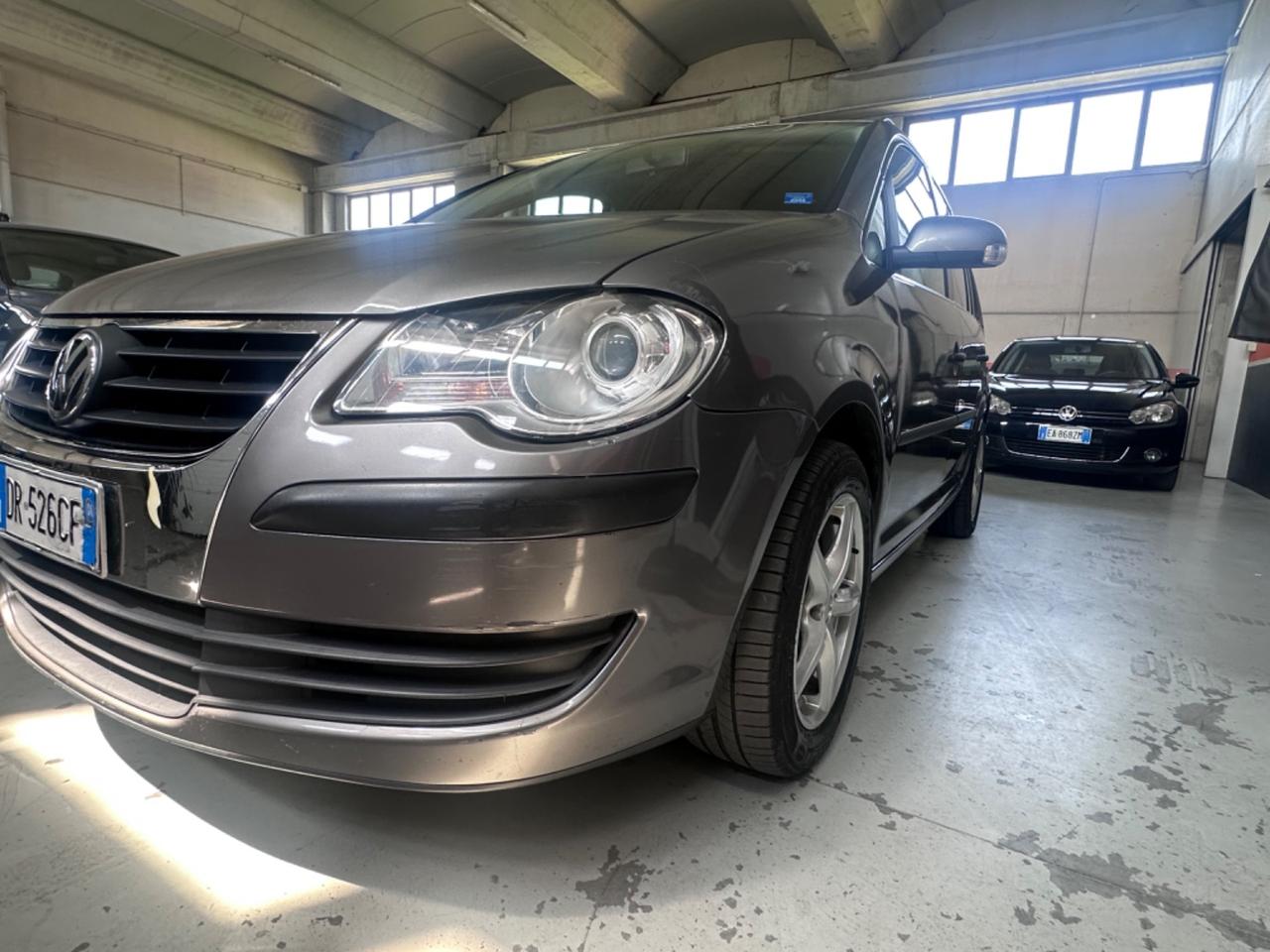 Volkswagen Touran 1.6 Trendline Bifuel G