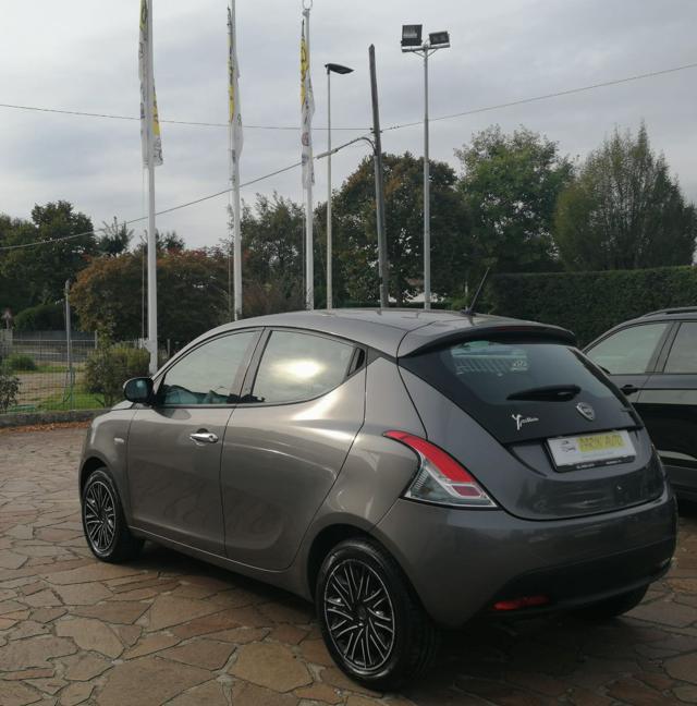 LANCIA Ypsilon 1.0 FireFly 5 porte S&S Hybrid Silver Plus