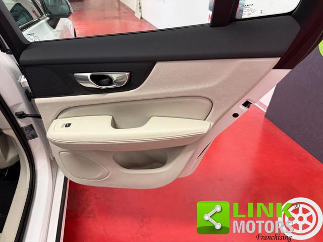 VOLVO V60 B4 (d) aut Ultimate Dark IVA ESP. GARANZIA 24