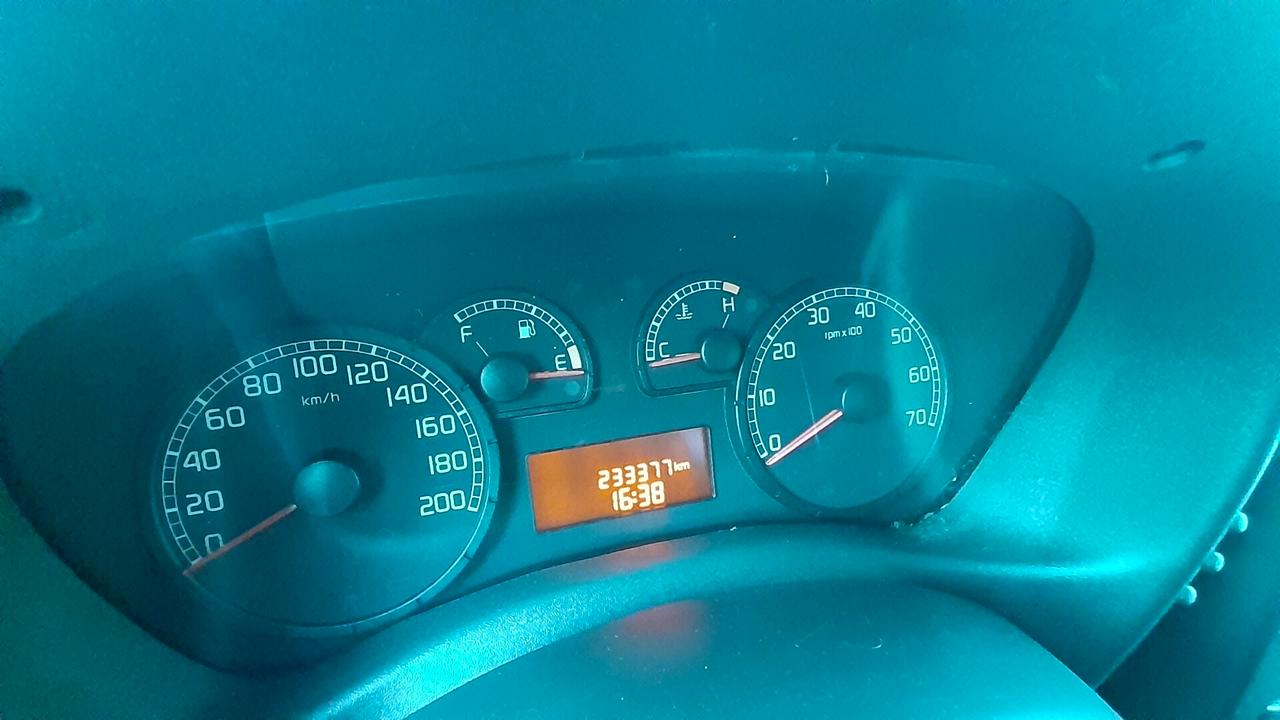 Doblò trasporto disabili pedana elettrica