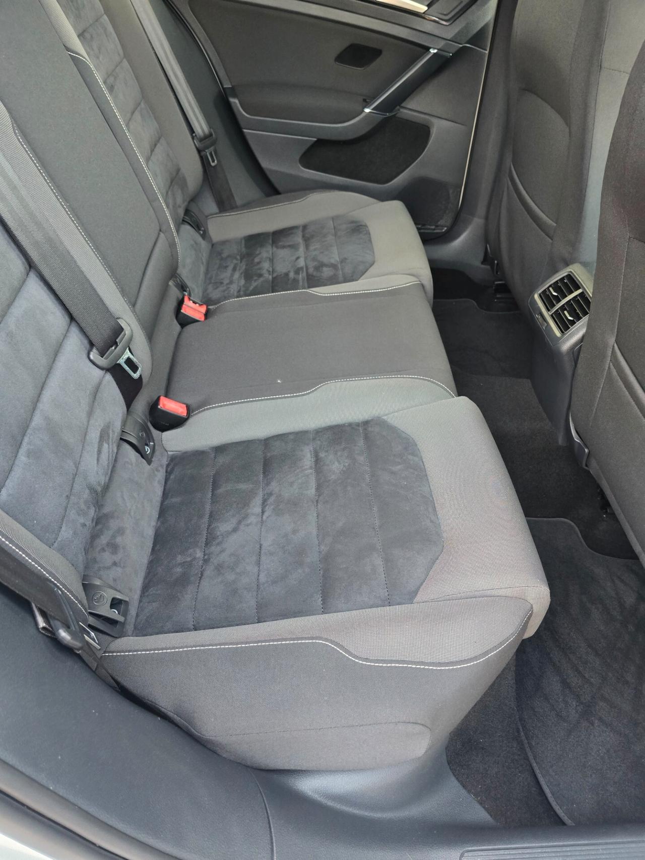 Volkswagen Golf 1.6 TDI 5p. Highline BlueMotion Technology