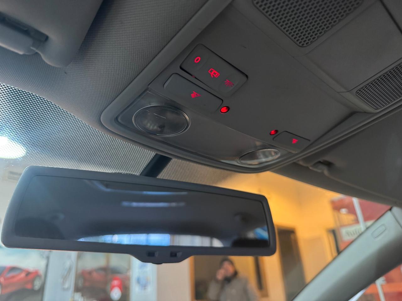 Volkswagen Golf Business 1.6 TDI 105 cv. Highline OK NEOPATENTATI