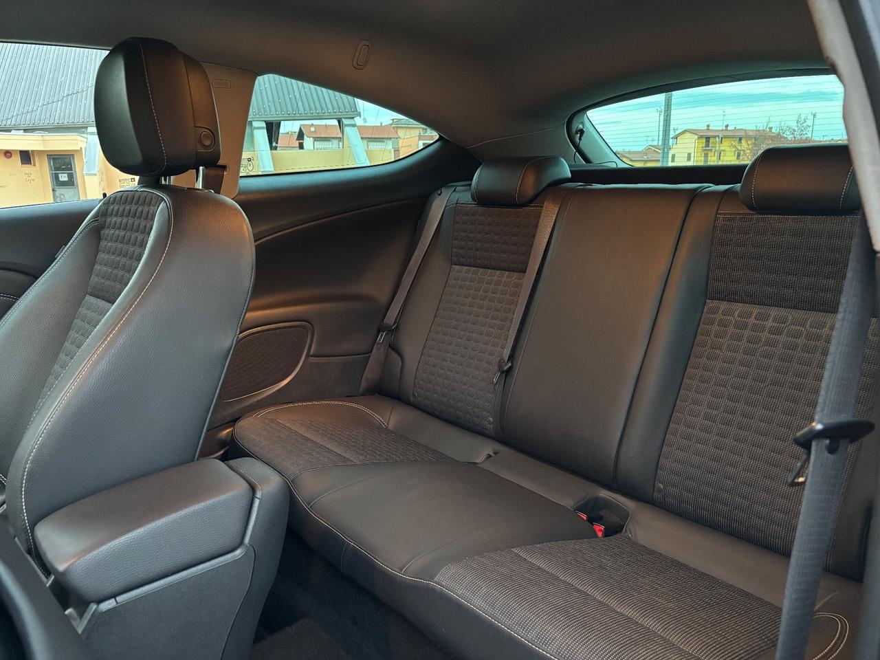 Opel Astra GTC 2.0 CDTI 165CV