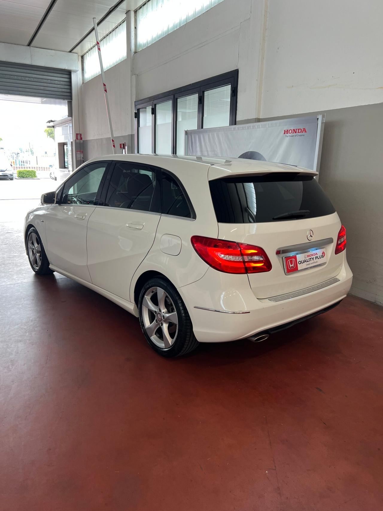 Mercedes-benz B 180 BlueEFFICIENCY Premium