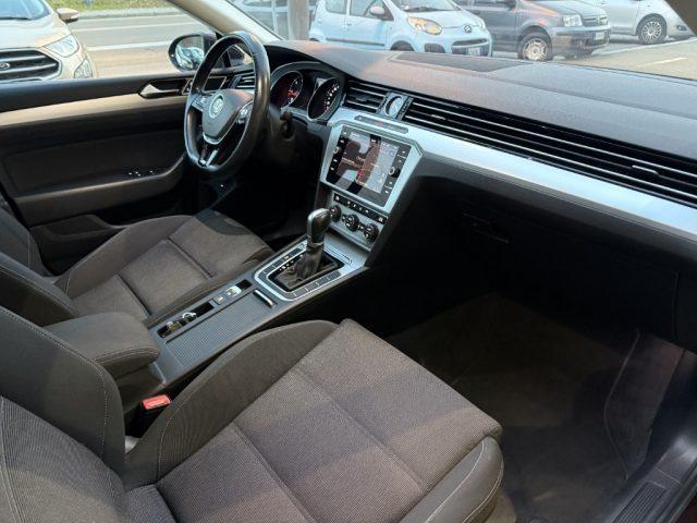VOLKSWAGEN Passat Variant 1.6 TDI SCR DSG Business BMT HIGHLINE FULL