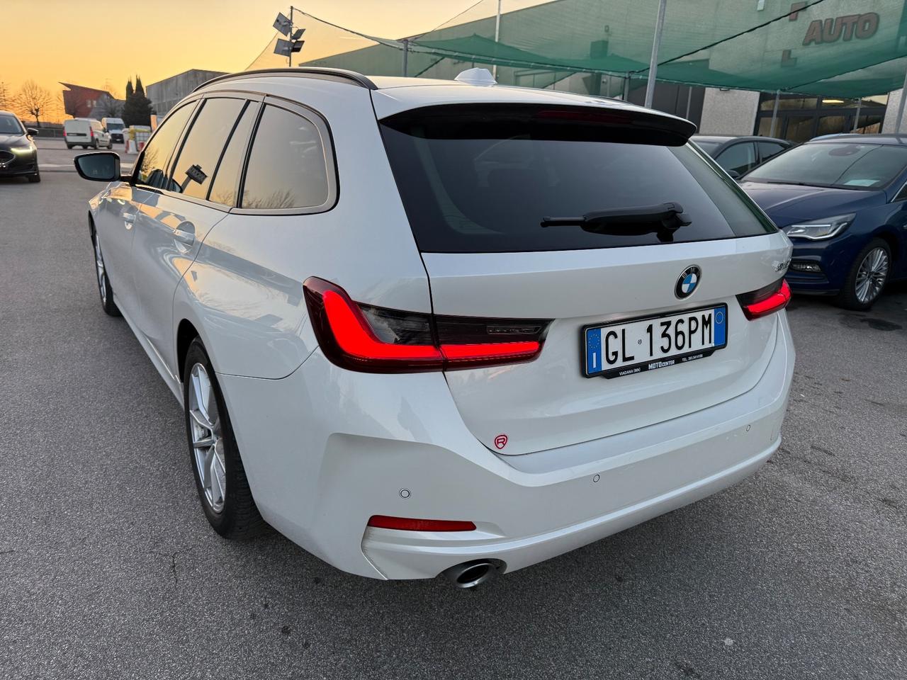 Bmw 318d My23 Automatica Touring Advantage 2.0 150CV