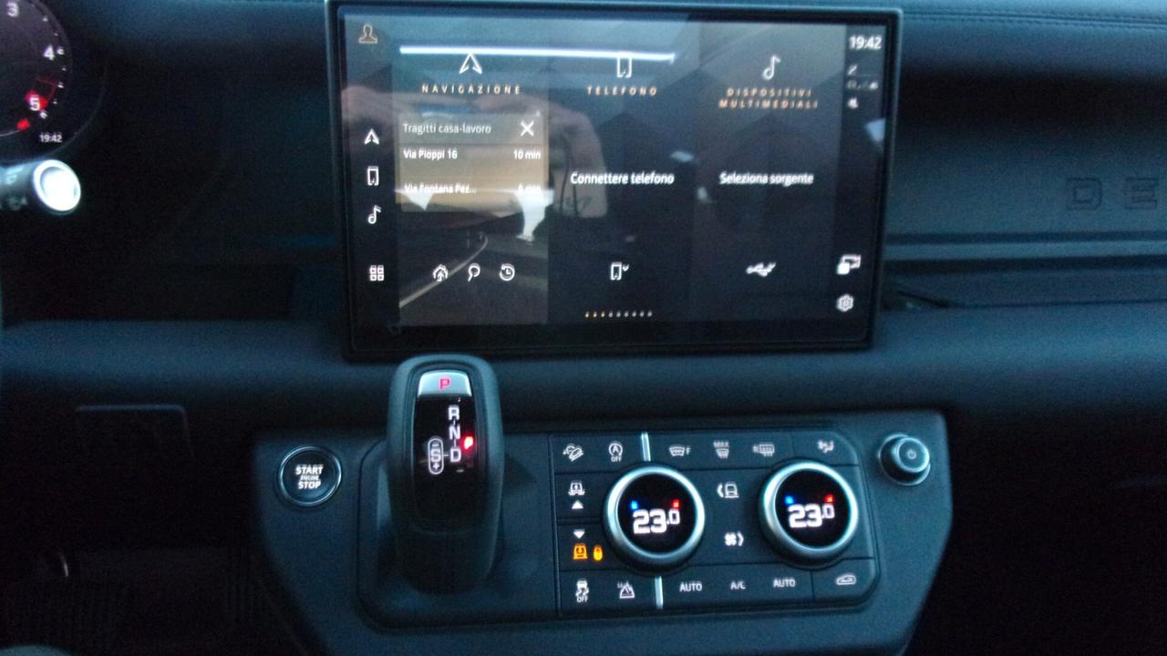 Land Rover Defender 110 3.0D I6 250 CV AWD Auto X-Dynamic SE