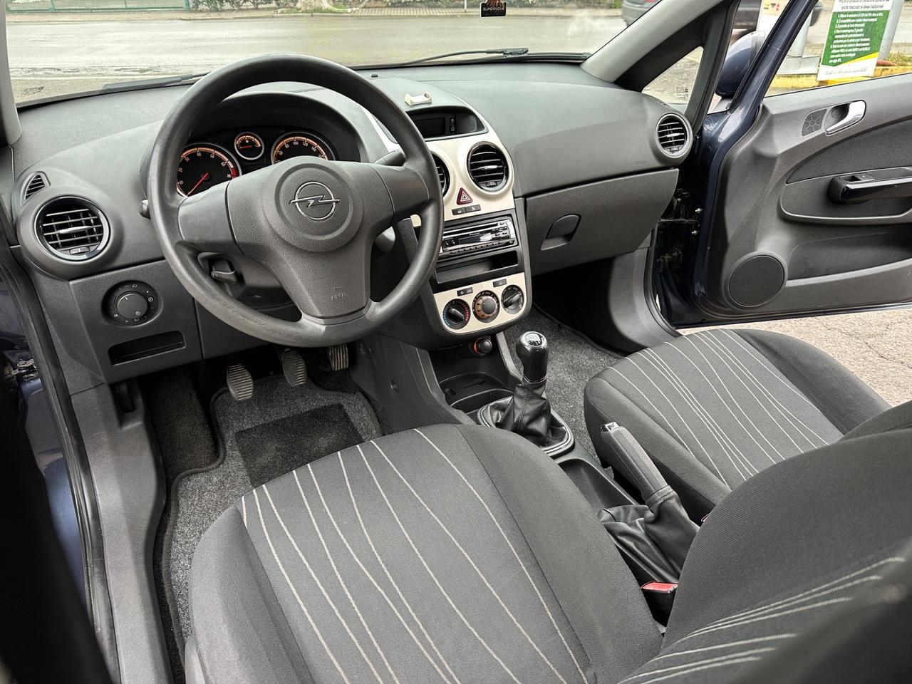 OPEL Corsa 1.2 5P Cosmo